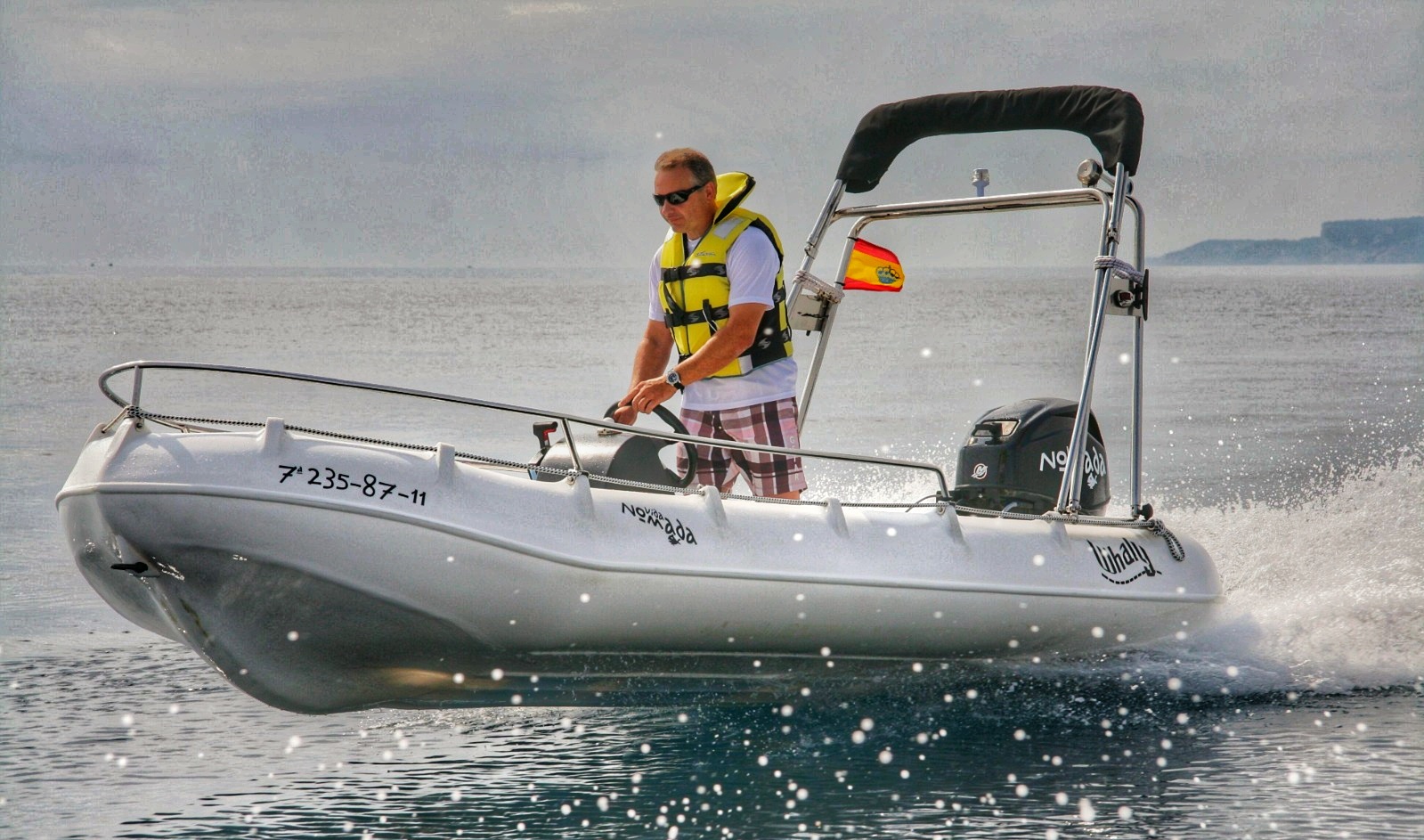 Alquiler barco sin licencia en Valencia. Low Cost Charter
